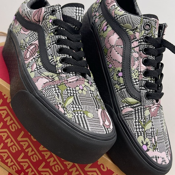 Vans WMNS Old Skool Stackform Tapestry Floral Black VN0009PZBM8
Platforms Snkrs - Picture 6 of 16